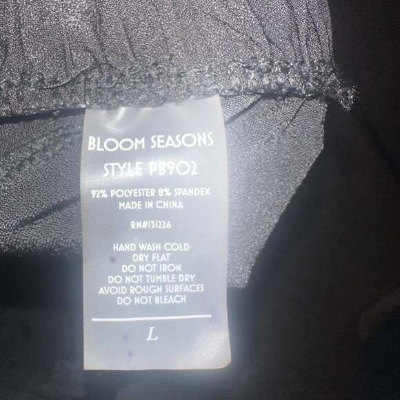 Bloom Seasons Black Light Weight Stretch Tie Waist Wide Leg Pleated Palazzo Pant - Picture 6 of 7